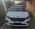 Белый Киа Карнивал, объемом двигателя 2.2 л и пробегом 185 тыс. км за 15933 $, фото 1 на Automoto.ua
