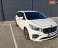 Белый Киа Карнивал, объемом двигателя 2.2 л и пробегом 240 тыс. км за 20000 $, фото 1 на Automoto.ua