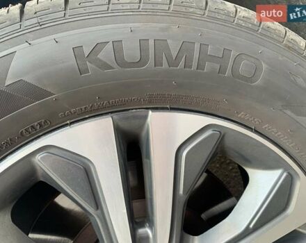 Білий Кіа Карнівал, об'ємом двигуна 2.2 л та пробігом 190 тис. км за 20800 $, фото 16 на Automoto.ua
