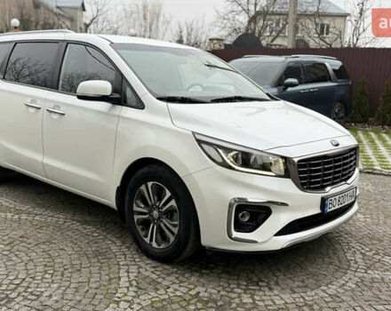 Белый Киа Карнивал, объемом двигателя 2.2 л и пробегом 165 тыс. км за 21500 $, фото 1 на Automoto.ua
