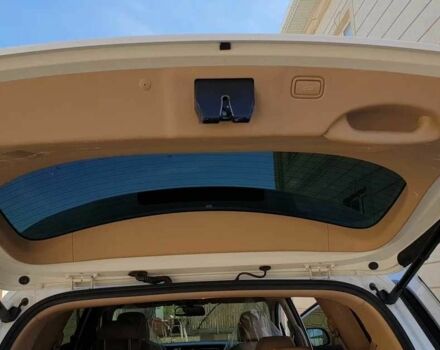 Білий Кіа Карнівал, об'ємом двигуна 2.2 л та пробігом 101 тис. км за 23000 $, фото 13 на Automoto.ua