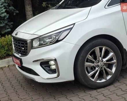 Белый Киа Карнивал, объемом двигателя 2.2 л и пробегом 134 тыс. км за 28800 $, фото 75 на Automoto.ua