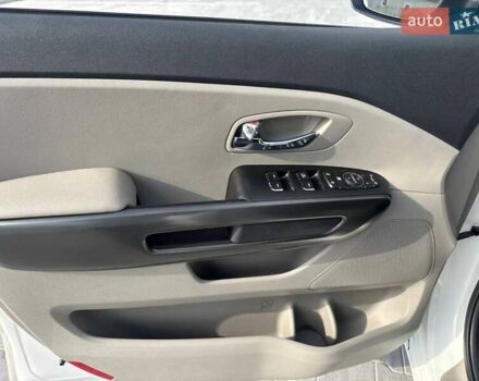 Киа Карнивал 2019 в Киеве на Automoto.ua Белый Киа Карнивал, объемом двигателя 2.2 л и пробегом 108 тыс. км за 28500 $, фото 10 на Automoto.ua