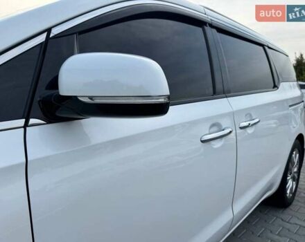 Белый Киа Карнивал, объемом двигателя 2.2 л и пробегом 140 тыс. км за 25900 $, фото 6 на Automoto.ua