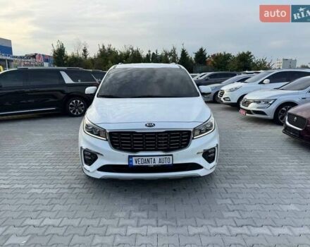 Киа Карнивал 2019 в Киеве на Automoto.ua Белый Киа Карнивал, объемом двигателя 2.2 л и пробегом 140 тыс. км за 25900 $, фото 2 на Automoto.ua