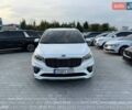 Киа Карнивал 2019 в Киеве на Automoto.ua Белый Киа Карнивал, объемом двигателя 2.2 л и пробегом 140 тыс. км за 25900 $, фото 2 на Automoto.ua