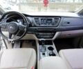 Белый Киа Карнивал, объемом двигателя 2.2 л и пробегом 107 тыс. км за 10400 $, фото 4 на Automoto.ua
