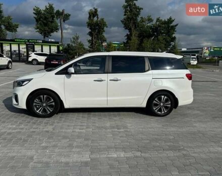 Киа Карнивал 2019 в Киеве на Automoto.ua Белый Киа Карнивал, объемом двигателя 2.2 л и пробегом 108 тыс. км за 28500 $, фото 4 на Automoto.ua