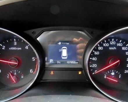 Белый Киа Карнивал, объемом двигателя 2.2 л и пробегом 107 тыс. км за 10400 $, фото 6 на Automoto.ua