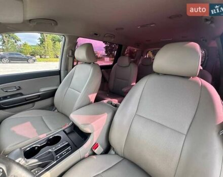 Киа Карнивал 2019 в Киеве на Automoto.ua Белый Киа Карнивал, объемом двигателя 2.2 л и пробегом 108 тыс. км за 28500 $, фото 20 на Automoto.ua