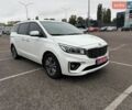Белый Киа Карнивал, объемом двигателя 2.2 л и пробегом 117 тыс. км за 22500 $, фото 1 на Automoto.ua