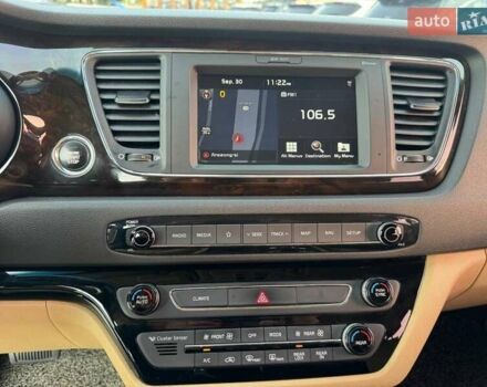 Киа Карнивал 2019 в Киеве на Automoto.ua Белый Киа Карнивал, объемом двигателя 2.2 л и пробегом 140 тыс. км за 25900 $, фото 15 на Automoto.ua