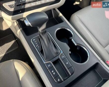 Киа Карнивал 2019 в Киеве на Automoto.ua Белый Киа Карнивал, объемом двигателя 2.2 л и пробегом 108 тыс. км за 28500 $, фото 17 на Automoto.ua