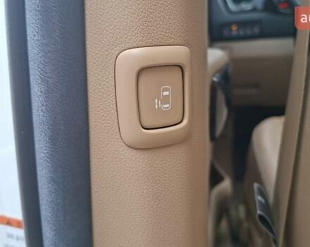 Белый Киа Карнивал, объемом двигателя 2.2 л и пробегом 134 тыс. км за 28800 $, фото 84 на Automoto.ua