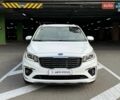 Белый Киа Карнивал, объемом двигателя 2.2 л и пробегом 165 тыс. км за 25490 $, фото 1 на Automoto.ua