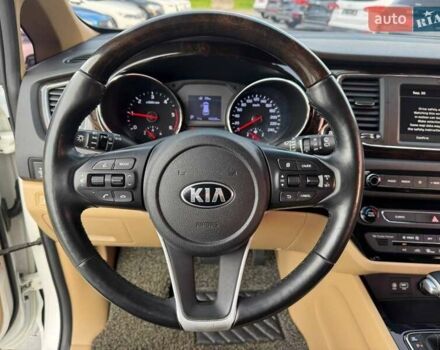 Киа Карнивал 2019 в Киеве на Automoto.ua Белый Киа Карнивал, объемом двигателя 2.2 л и пробегом 140 тыс. км за 25900 $, фото 11 на Automoto.ua
