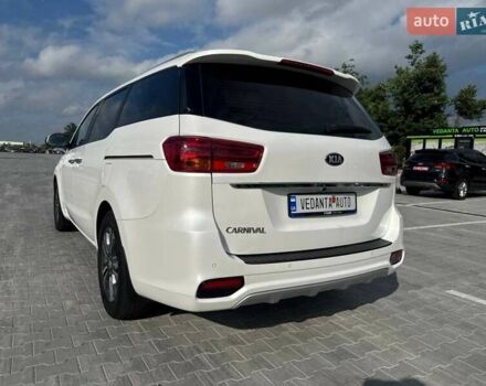 Киа Карнивал 2019 в Киеве на Automoto.ua Белый Киа Карнивал, объемом двигателя 2.2 л и пробегом 108 тыс. км за 28500 $, фото 8 на Automoto.ua