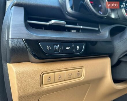 Білий Кіа Карнівал, об'ємом двигуна 2.2 л та пробігом 105 тис. км за 33500 $, фото 28 на Automoto.ua
