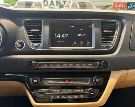 Белый Киа Карнивал, объемом двигателя 2.2 л и пробегом 134 тыс. км за 25900 $, фото 14 на Automoto.ua