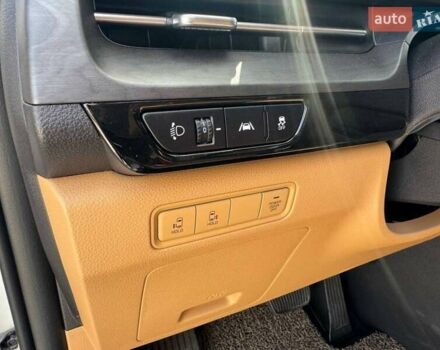 Белый Киа Карнивал, объемом двигателя 2.15 л и пробегом 42 тыс. км за 41900 $, фото 8 на Automoto.ua