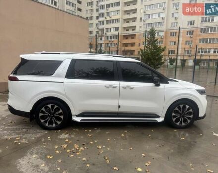Белый Киа Карнивал, объемом двигателя 2.15 л и пробегом 78 тыс. км за 32300 $, фото 4 на Automoto.ua