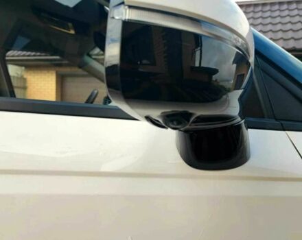 Киа Карнивал 2021 в Киеве на Automoto.ua Белый Киа Карнивал, объемом двигателя 2.2 л и пробегом 71 тыс. км за 30000 $, фото 7 на Automoto.ua