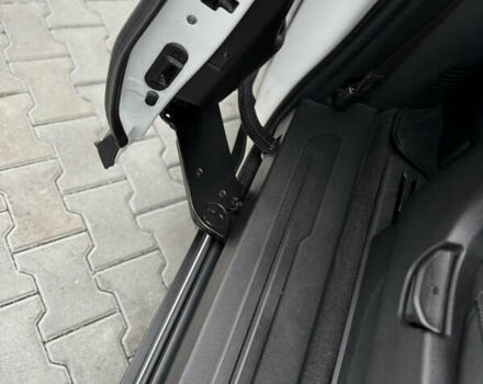 Белый Киа Карнивал, объемом двигателя 2.2 л и пробегом 23 тыс. км за 41900 $, фото 114 на Automoto.ua