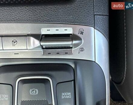 Белый Киа Карнивал, объемом двигателя 2.15 л и пробегом 42 тыс. км за 41900 $, фото 17 на Automoto.ua