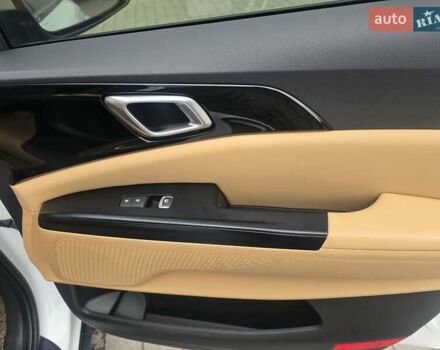 Білий Кіа Карнівал, об'ємом двигуна 2.15 л та пробігом 167 тис. км за 33000 $, фото 5 на Automoto.ua