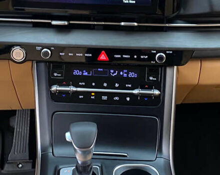 Білий Кіа Карнівал, об'ємом двигуна 2.2 л та пробігом 152 тис. км за 29950 $, фото 10 на Automoto.ua