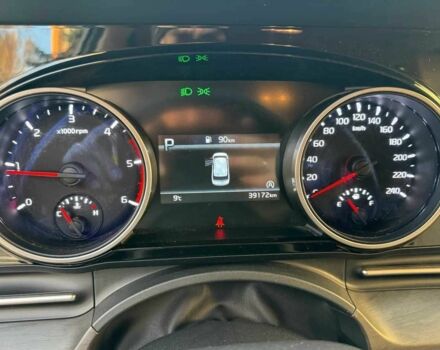 Белый Киа Карнивал, объемом двигателя 2.2 л и пробегом 39 тыс. км за 30000 $, фото 17 на Automoto.ua