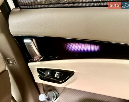 Белый Киа Карнивал, объемом двигателя 2.2 л и пробегом 85 тыс. км за 35500 $, фото 13 на Automoto.ua