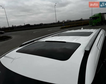 Белый Киа Карнивал, объемом двигателя 2.2 л и пробегом 23 тыс. км за 41900 $, фото 49 на Automoto.ua