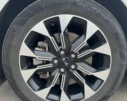 Белый Киа Карнивал, объемом двигателя 2.2 л и пробегом 34 тыс. км за 20300 $, фото 9 на Automoto.ua