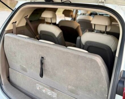 Білий Кіа Карнівал, об'ємом двигуна 2.2 л та пробігом 115 тис. км за 24199 $, фото 13 на Automoto.ua