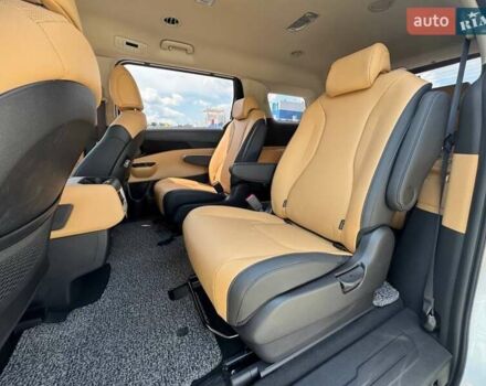 Белый Киа Карнивал, объемом двигателя 2.15 л и пробегом 42 тыс. км за 41900 $, фото 20 на Automoto.ua