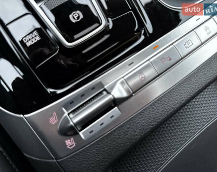 Белый Киа Карнивал, объемом двигателя 2.2 л и пробегом 23 тыс. км за 41900 $, фото 132 на Automoto.ua