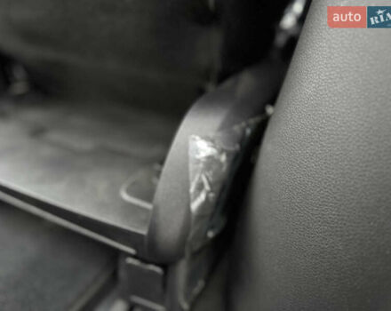 Белый Киа Карнивал, объемом двигателя 2.2 л и пробегом 23 тыс. км за 41900 $, фото 94 на Automoto.ua