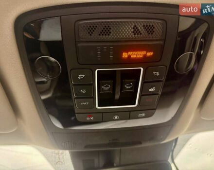 Белый Киа Карнивал, объемом двигателя 2.2 л и пробегом 85 тыс. км за 35500 $, фото 22 на Automoto.ua