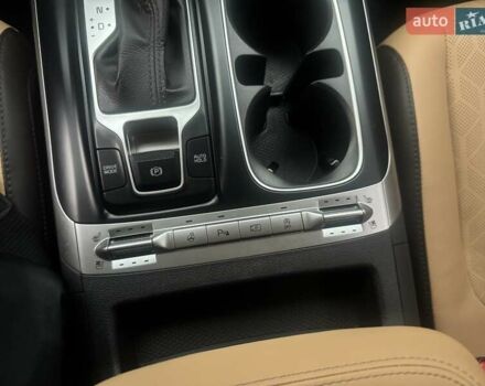 Белый Киа Карнивал, объемом двигателя 2.15 л и пробегом 78 тыс. км за 32300 $, фото 13 на Automoto.ua