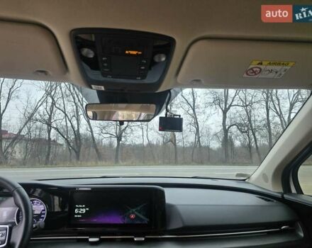 Білий Кіа Карнівал, об'ємом двигуна 2.15 л та пробігом 167 тис. км за 33000 $, фото 13 на Automoto.ua