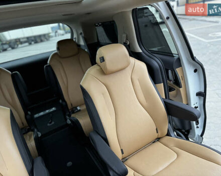 Белый Киа Карнивал, объемом двигателя 2.2 л и пробегом 23 тыс. км за 41900 $, фото 73 на Automoto.ua