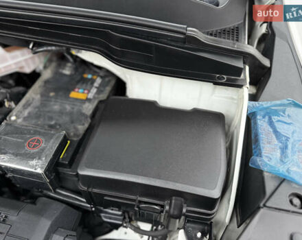 Белый Киа Карнивал, объемом двигателя 2.2 л и пробегом 23 тыс. км за 41900 $, фото 119 на Automoto.ua