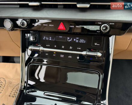 Белый Киа Карнивал, объемом двигателя 2.2 л и пробегом 23 тыс. км за 41900 $, фото 62 на Automoto.ua