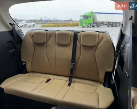 Белый Киа Карнивал, объемом двигателя 2.2 л и пробегом 23 тыс. км за 41900 $, фото 100 на Automoto.ua