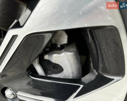 Белый Киа Карнивал, объемом двигателя 2.2 л и пробегом 23 тыс. км за 41900 $, фото 43 на Automoto.ua