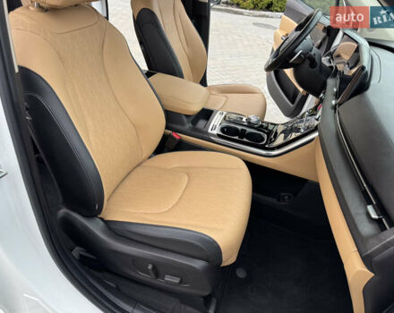 Белый Киа Карнивал, объемом двигателя 2.2 л и пробегом 23 тыс. км за 41900 $, фото 59 на Automoto.ua