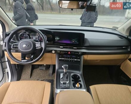 Білий Кіа Карнівал, об'ємом двигуна 2.15 л та пробігом 167 тис. км за 33000 $, фото 16 на Automoto.ua