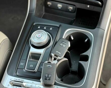 Білий Кіа Карнівал, об'ємом двигуна 2.2 л та пробігом 115 тис. км за 24199 $, фото 9 на Automoto.ua