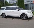 Белый Киа Карнивал, объемом двигателя 2.2 л и пробегом 144 тыс. км за 39700 $, фото 99 на Automoto.ua